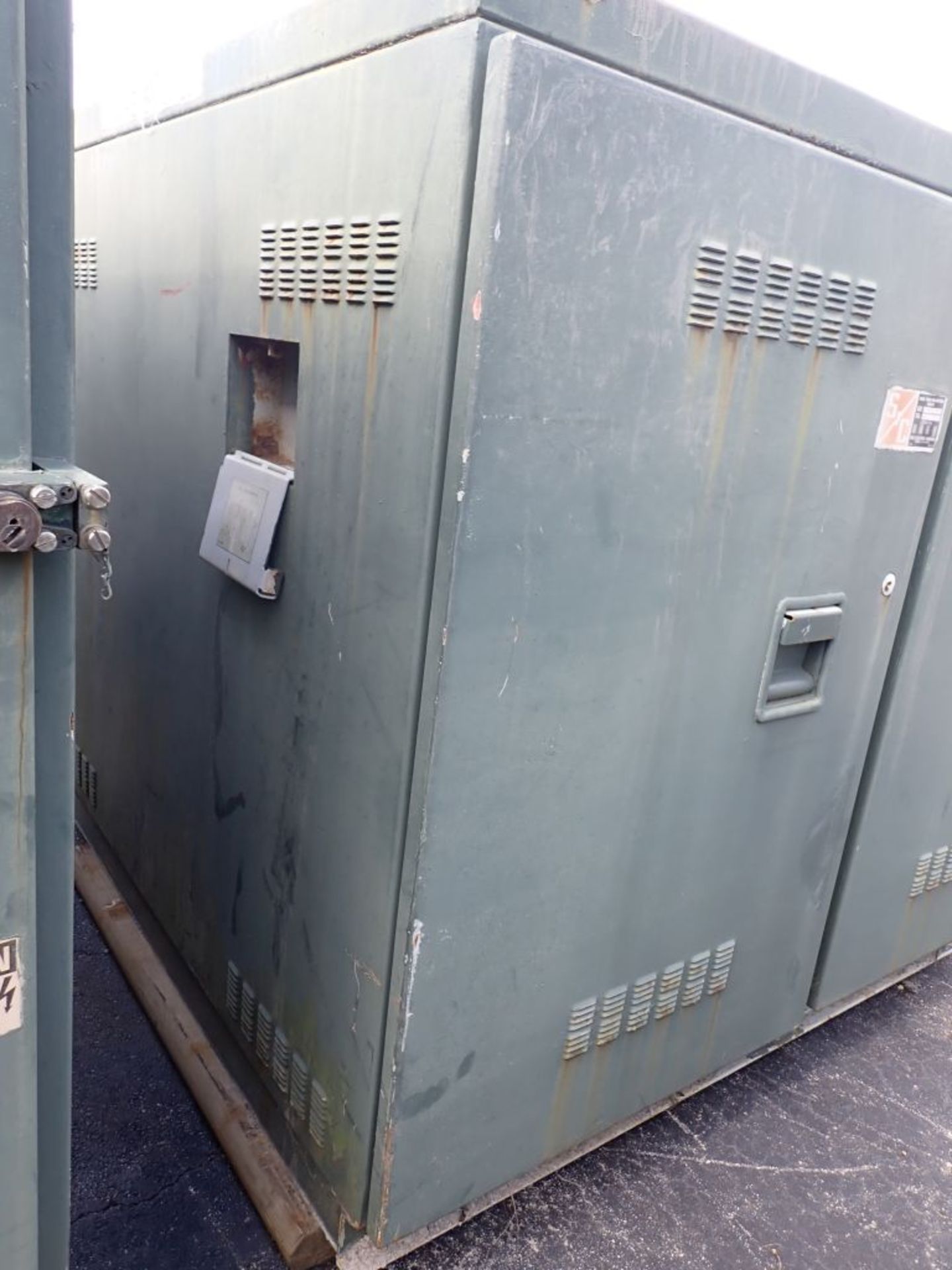 S&C 15KV Pad-Mount Switch Cat No. CD-616912-S107 (SKU: 110106)