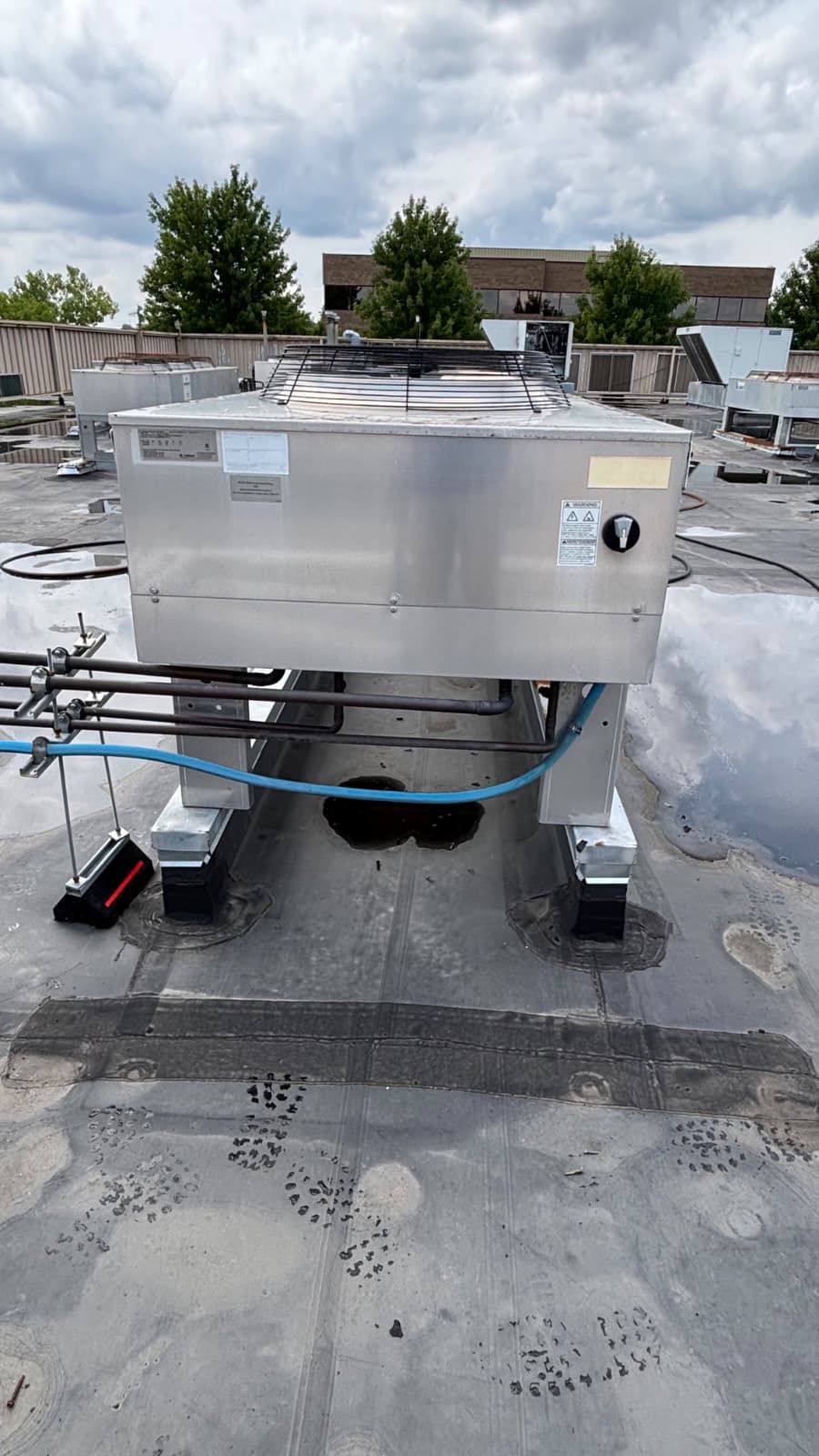 Liebert TCDV308-A Outdoor Air Cooled Condenser 3-Fan 460V 3PH Data Center 2014