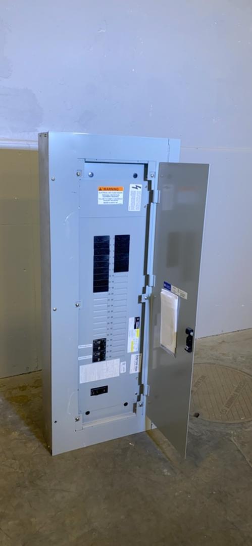 225A GE Panelboard w/ Main 208/120 Loaded(S6LLST4091)