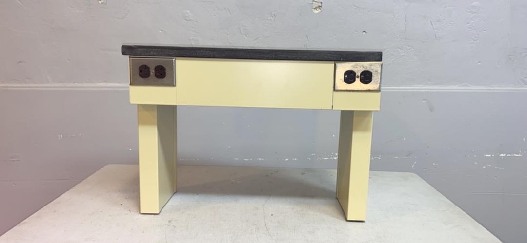 25x12x18" Lab Casework Reagent Shelf w/ Wiremold Metal & Epoxy Top(S6LLST5166)