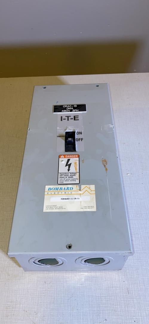 30A Siemens Enclosed Circuit Breaker Disconnect ED43B030(S6LLST4125)