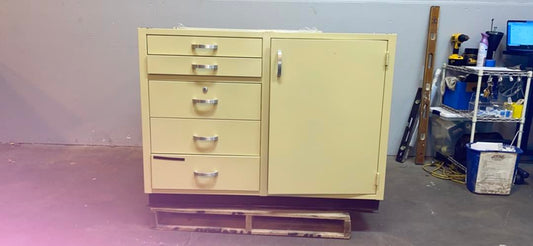 47x22x35 4' Duralab Metal Casework Door/Drawer Combo S6LLST4948(S6LLST4948)