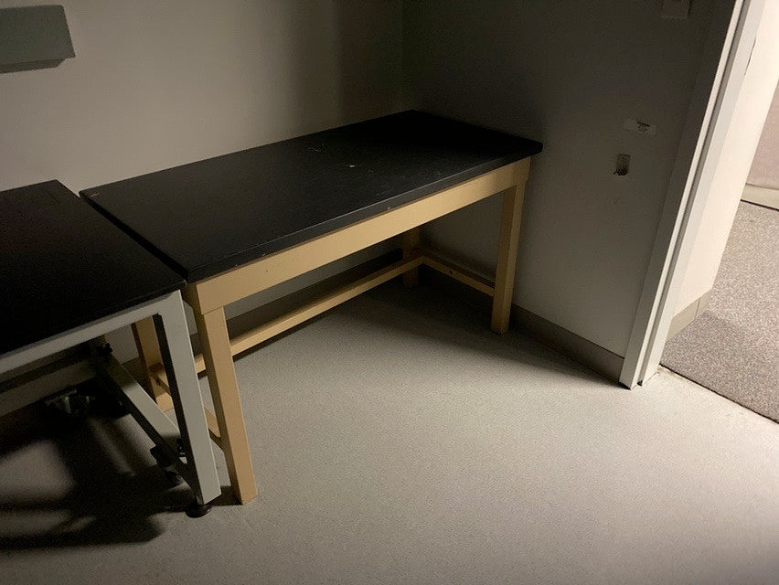 50x24x30 Seated Lab Desk Bench Epoxy Top(S6LLST1990)