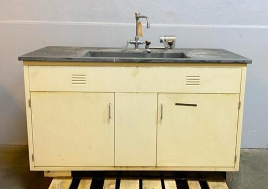 62x31x37 Lab Casework & Sink Faucet + Eye wash(S6LLST4893)