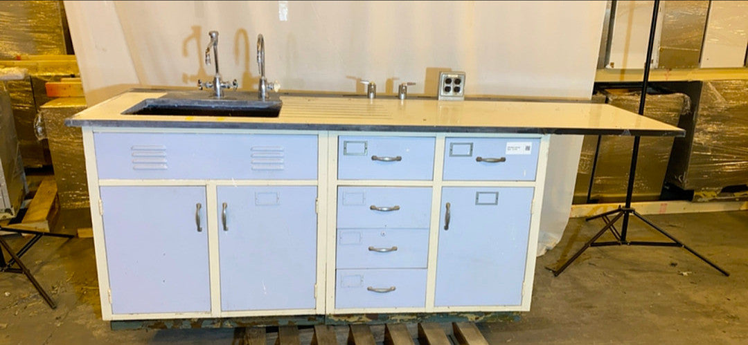93x30x37" Lab Sink with Casework Faucets Outlets Gas(S6LLST2673)