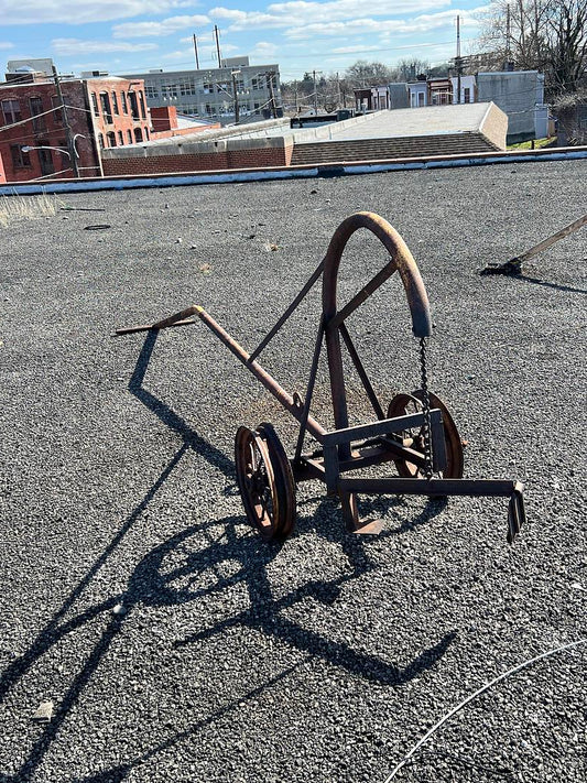 Antique Mobile Roof Hoist Crane-19140