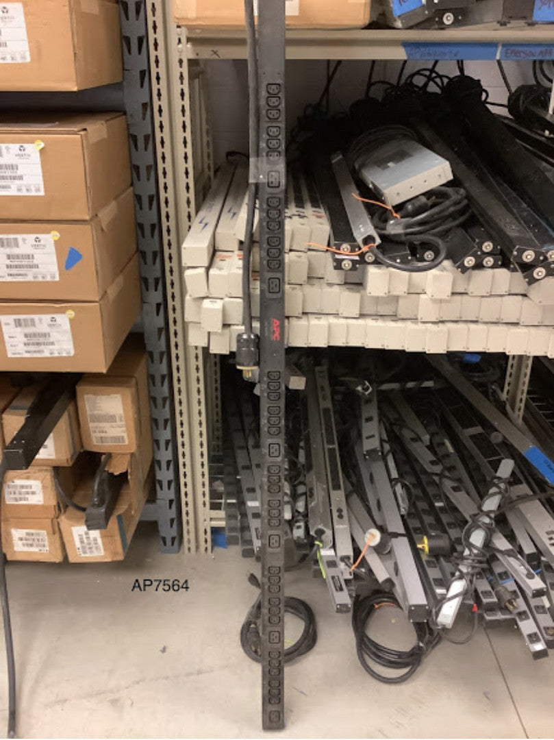 *Pickup Only* AP7564 APC PDU Basic 208v L21(S6LLST0225)