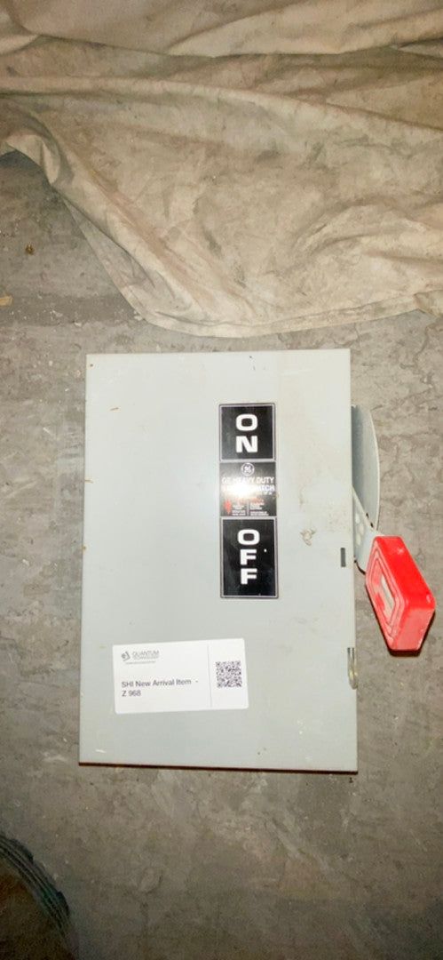 *Pickup Only* GE Heavy Duty Safety Switch 30A 600VAC TH3361(S6LLST3075)
