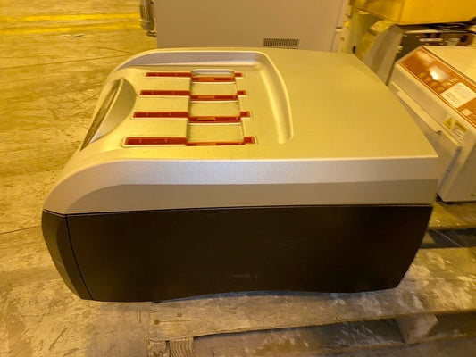 Invitrogen Benchpro 4100 Card Processing Station(S6LLST1009)