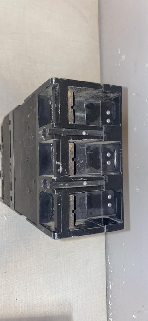 Square D 225A LAL34225MC1380 Circuit Breaker(S6LLST6769)