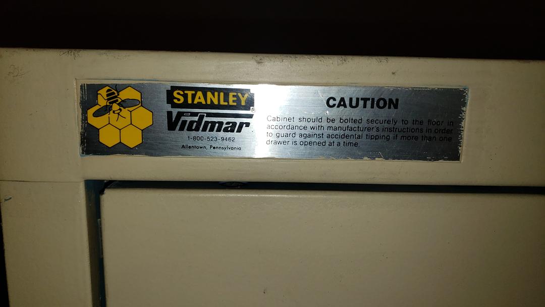 30" STANLEY Vidmar 1 Door Storage Cabinet(S6LLST10034)