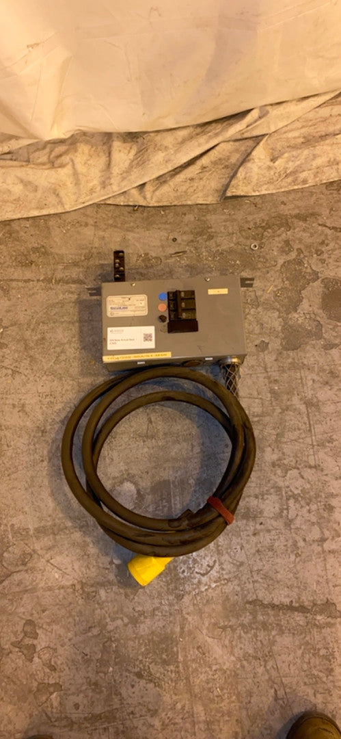 Starline Busway Tap Box 50A 240v CBMDC100XGLR15(2)2p/504(S6LLST3019)