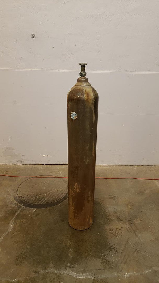 Oxygen Tank J.F. Martin Metal 9x9x55(S6LLST11276)