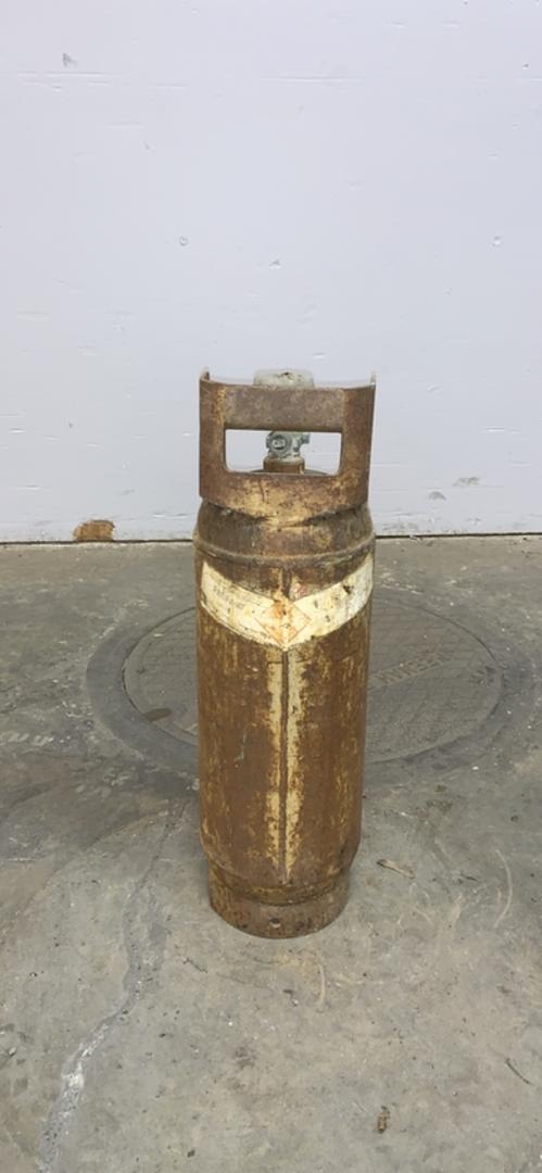 Small Metal Storage Tank 6x20"(S6LLST8819)