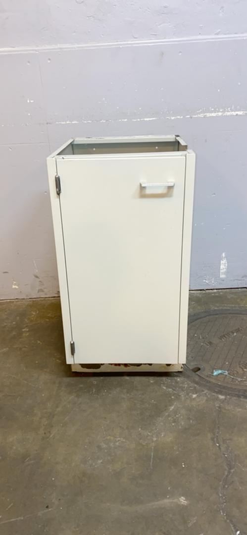 18" 1 Door St Charles(S6LLST6493)