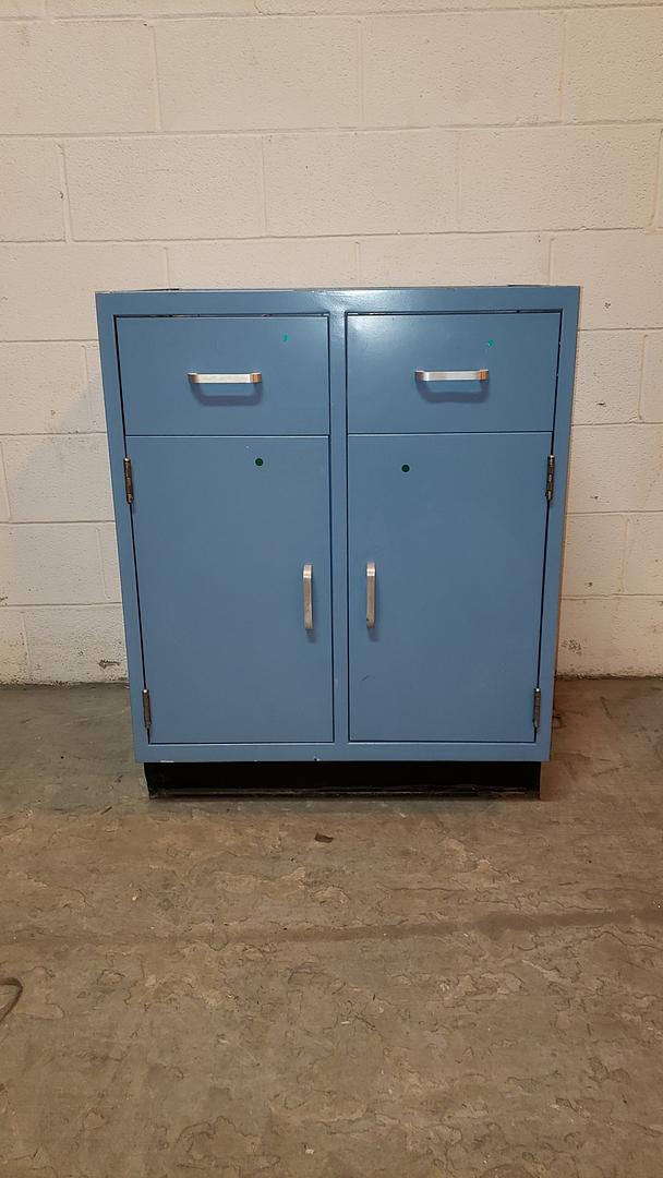 29" 2 Door 2 Drawer Lab Design(S6LLST10045)