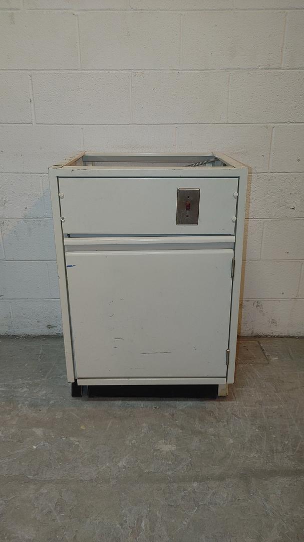 2' Metal Casework Fume Hood Bench Kewaunee Contour(S6LLST11878)
