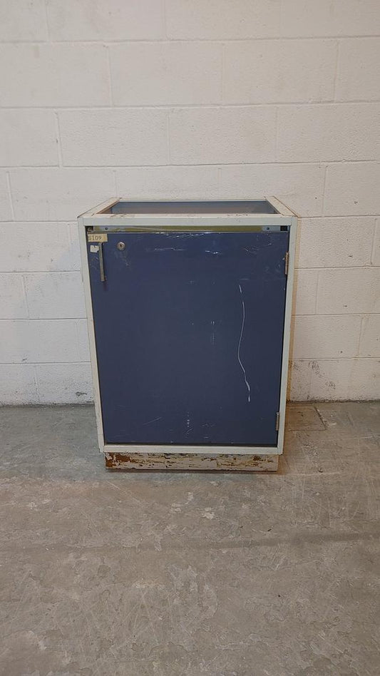 24" St Charles Cabinet(S6LLST11869)