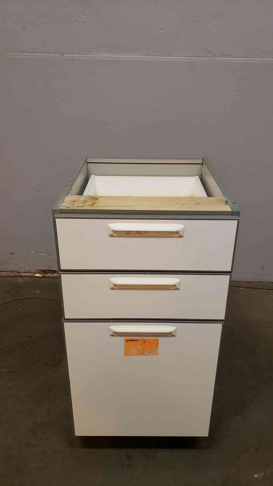 18" Recessed Wooden Casework W/ 3 Drawers(Q16665)