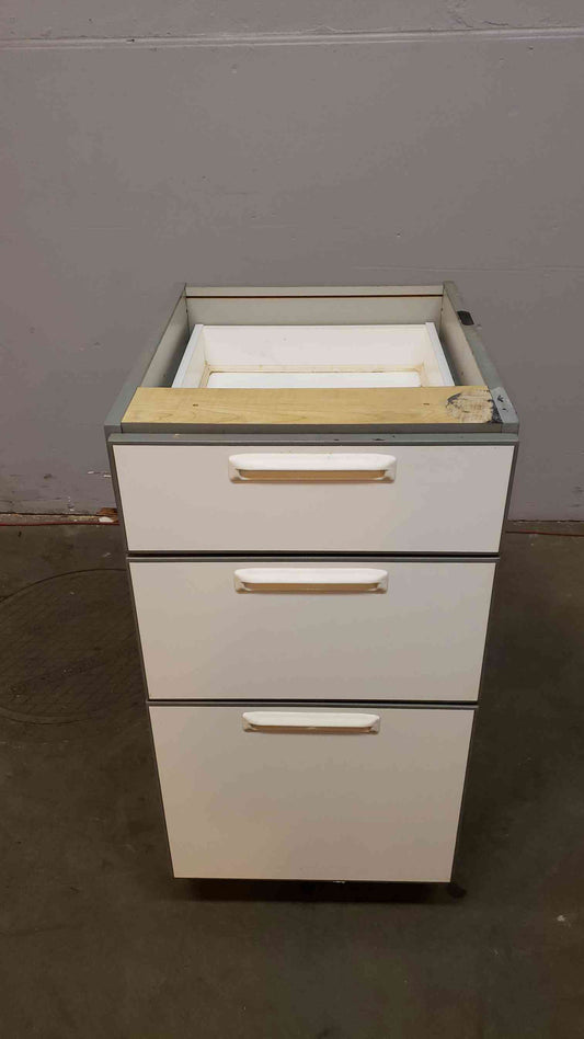 18" Recessed Wooden Casework W/ 3 Drawers Q16666(Q16666)