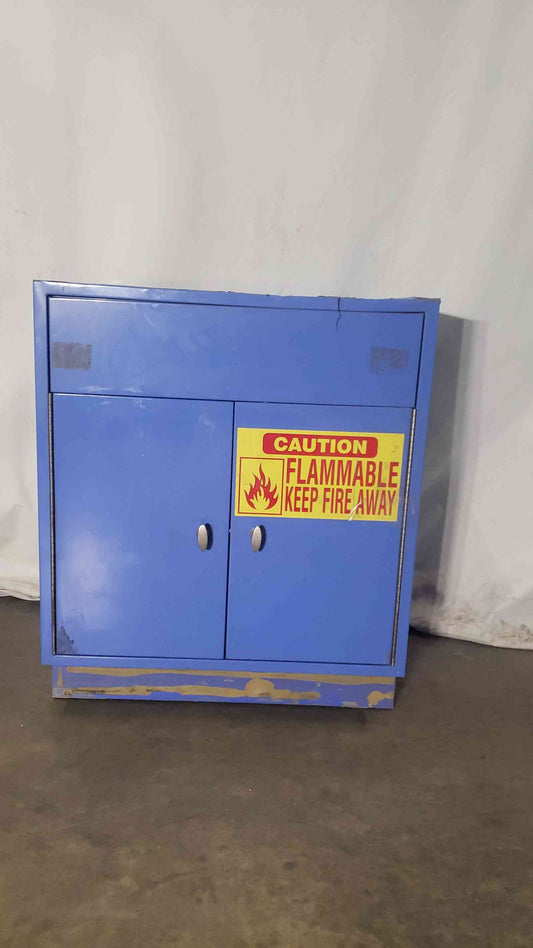 30x22x35 Kewaunee Flammable Cabinet(100147)