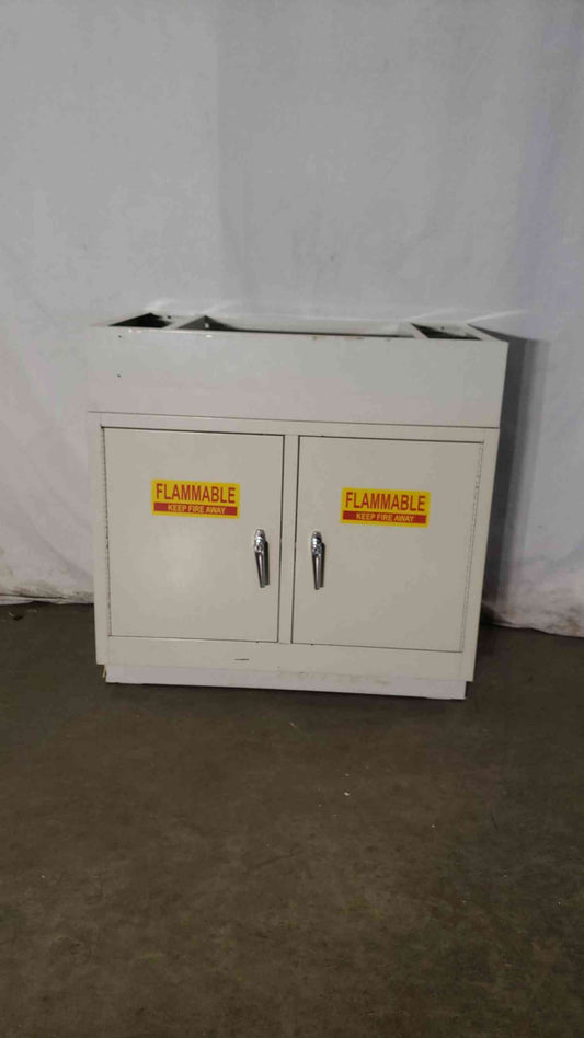 36x22x35 Flammable Cabinet White.(100239)