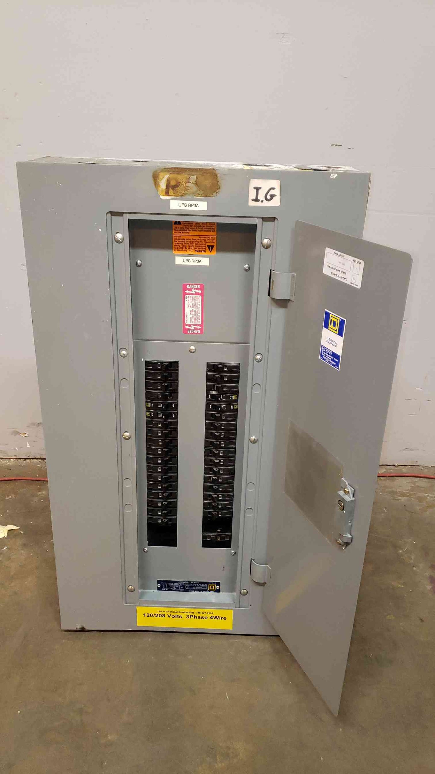 225A NQOD Square D MHC35S Breaker Panel Board 208/120/240V LOADED(100301)