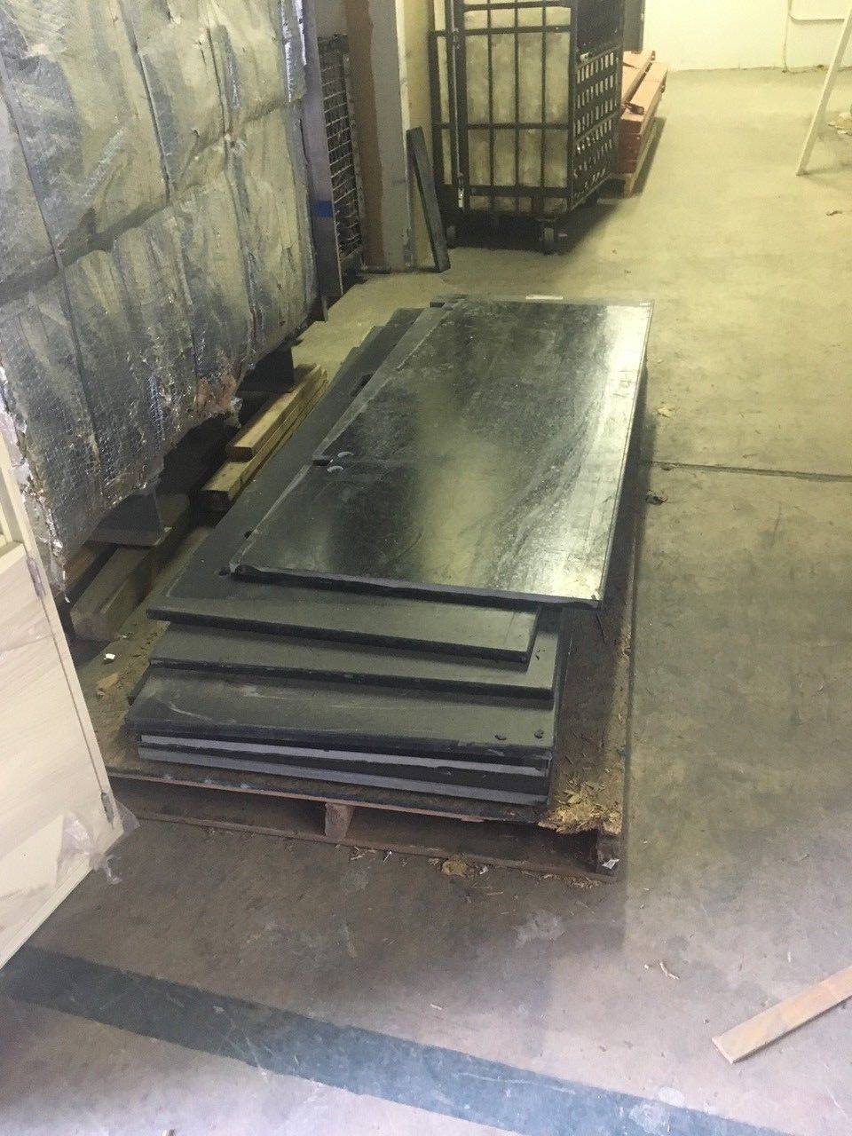 Epoxy Countertop Lot of 50'  Chemical Resistant(100376)