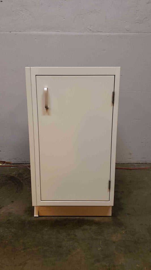 18x22x35 White Casework(100398)