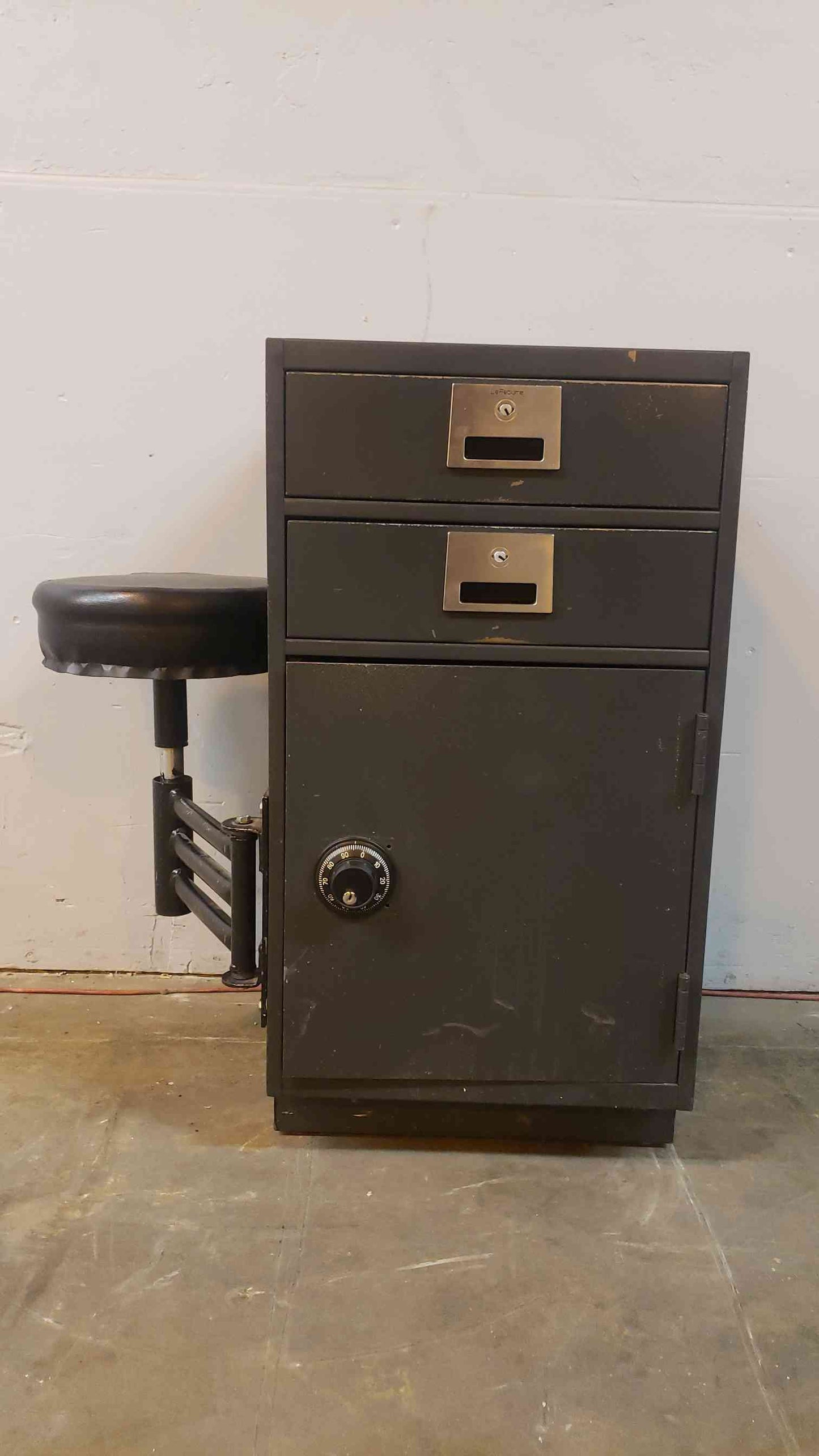 LeFebure Standing Height Banking Cabinet Casework 20" Metal w/ Combo Lock & Seat(100609BDL)