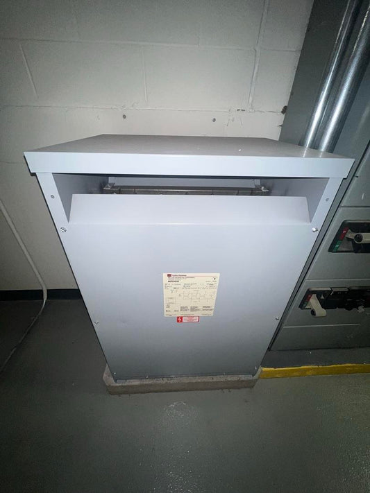 Cutler Hammer 93KVA Dry Type Transformer 460D x 460Y/266v MD93E92 (SKU: 13144)(S6LLST13144)