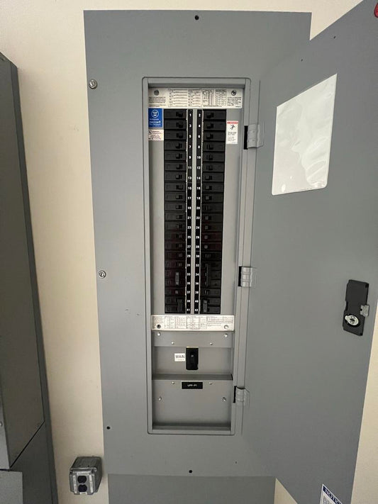 PRL1 225A 120/208V Panelboard W/ Main 42 Circuit (S6LLST13240)(S6LLST13240)