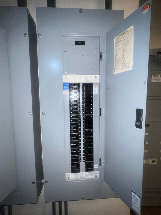 100A 120/208V 3PH PRL1 Panelboard 42 Circuit Neut. 100A W/ Main(S6LLST13266)