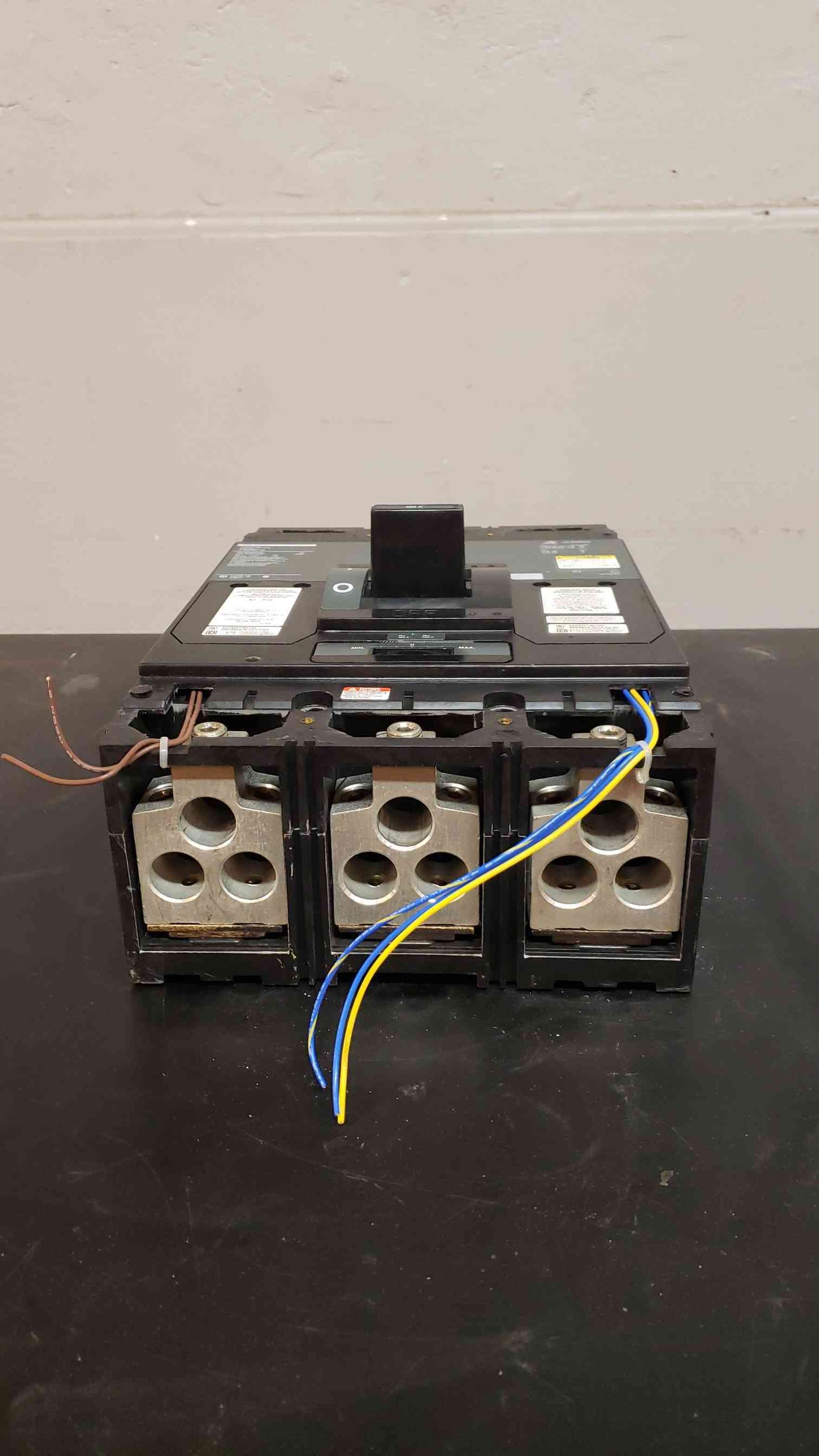 Square D 450 Amp Breaker MH 450 A 519568P15 (SKU: 2864AA)