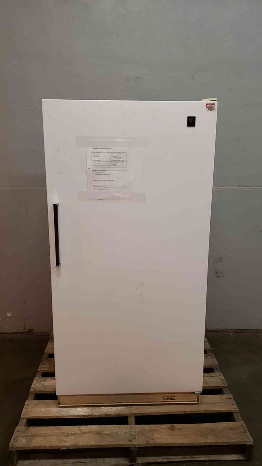 GE Household Upright Freezer FPQ7DSCRWH -10� (SKU: 3881AA)(3881AA)