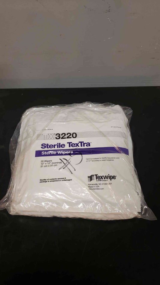 Package of 100 Texwipe Sterile Polyester Knit Wipers TX3220 (SKU: 4373AA)(4373AA)