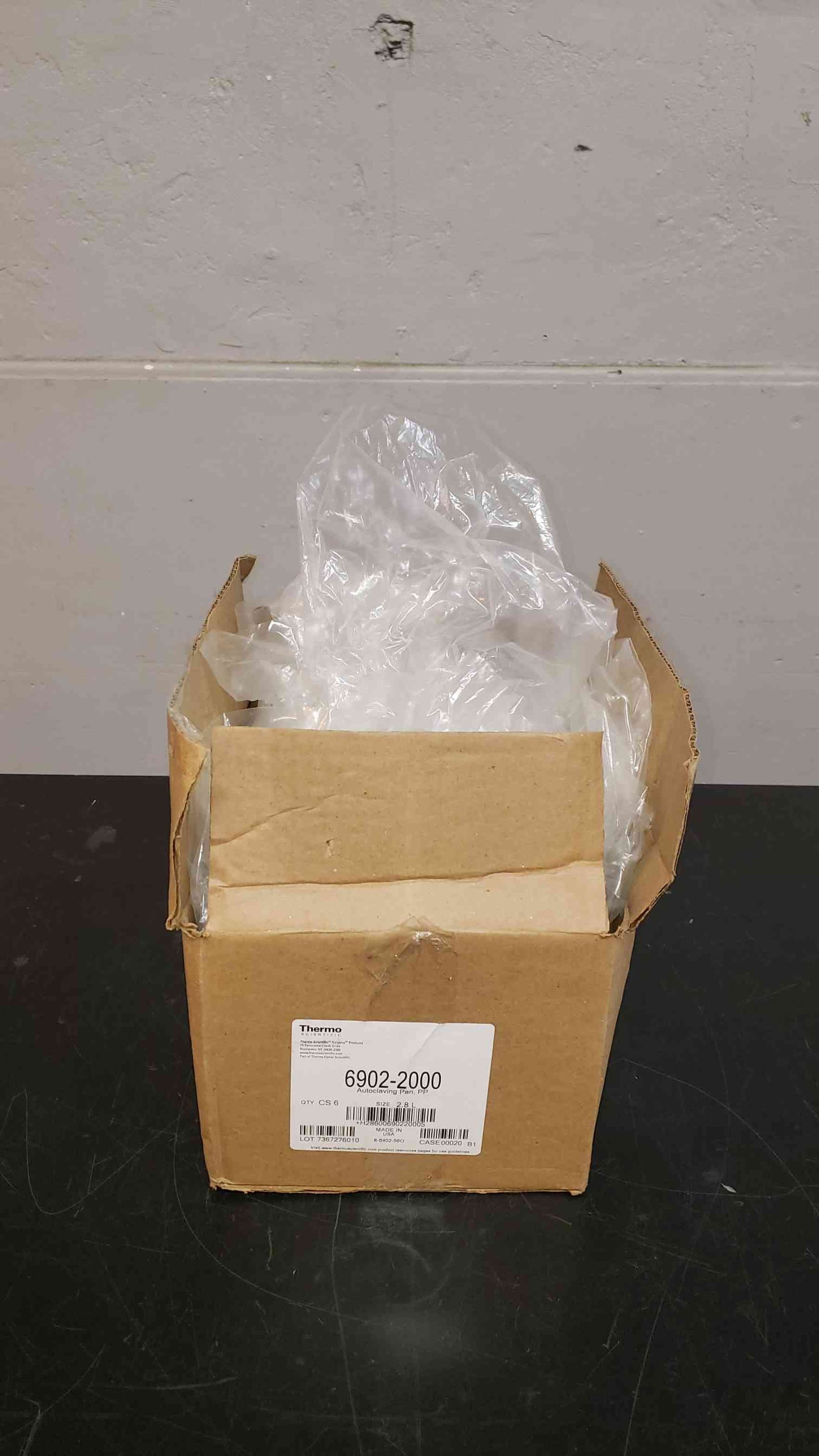 Case of 6 Thermo Scientific Autoclaving Pan 2.8L 6902-2000 (SKU: 4408AA)(4408AA)
