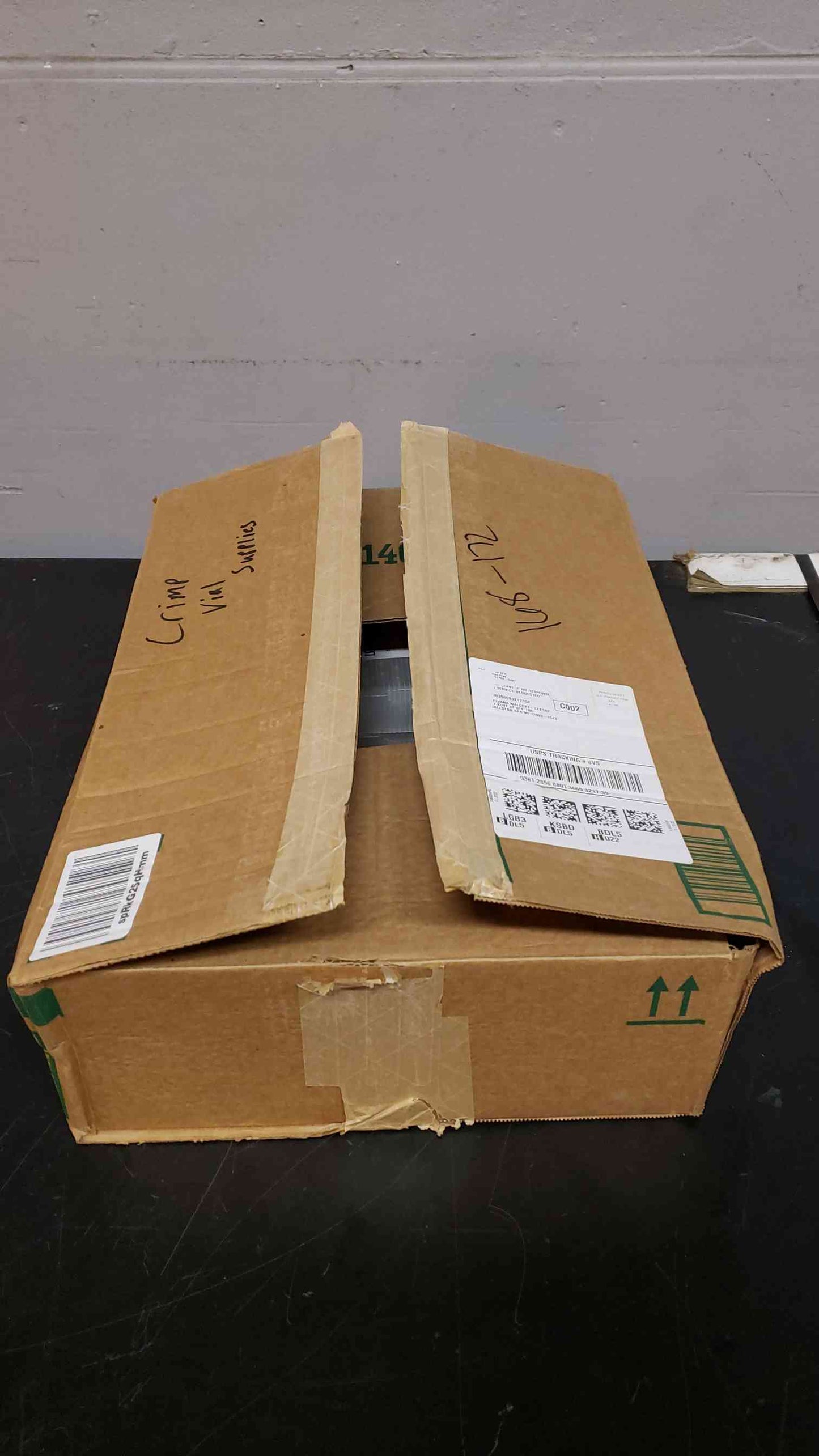 Lot of 1200 Alwsci 2mL Clear Glass 11MM Crimp Vial (SKU: 4884AA)