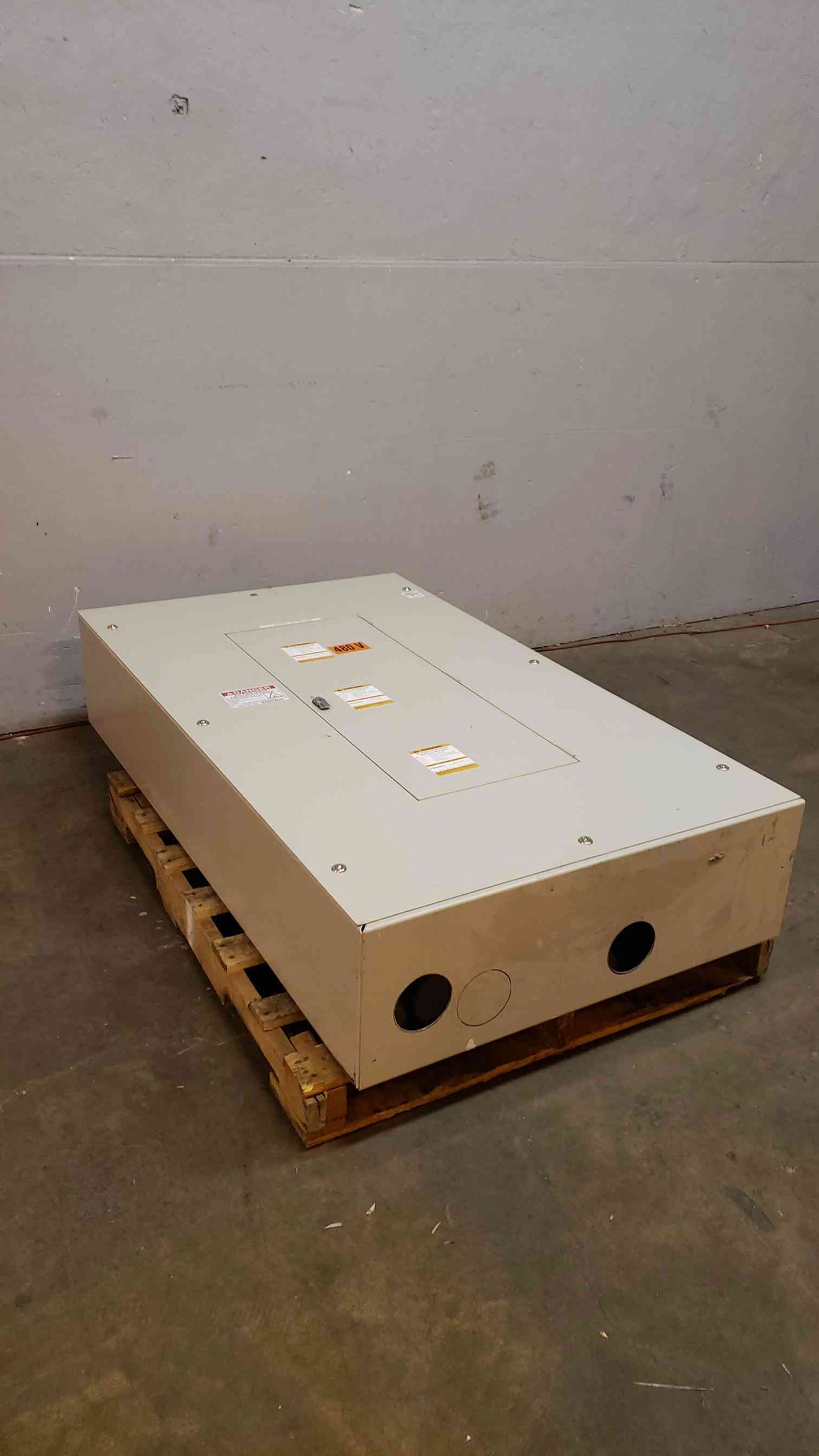 Mitsubishi MBP 3 Breaker Panelboard 400A 480V, 277V 3x KD3400F (SKU 1964AA)-(1964AA)