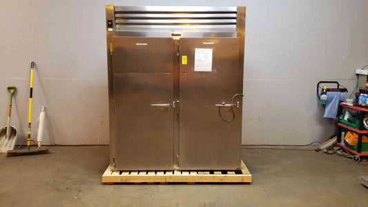 Traulsen Stainless Steel Dual Door Refrigerator ARI232LUT-FHS (SKU: 3526AA)(3526AA)