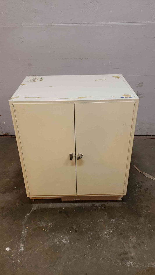 Fisher Hamilton 2'6" 15 Gal. Flammable Cabinet 950S742 (SKU: 4557AA)(4557AA)