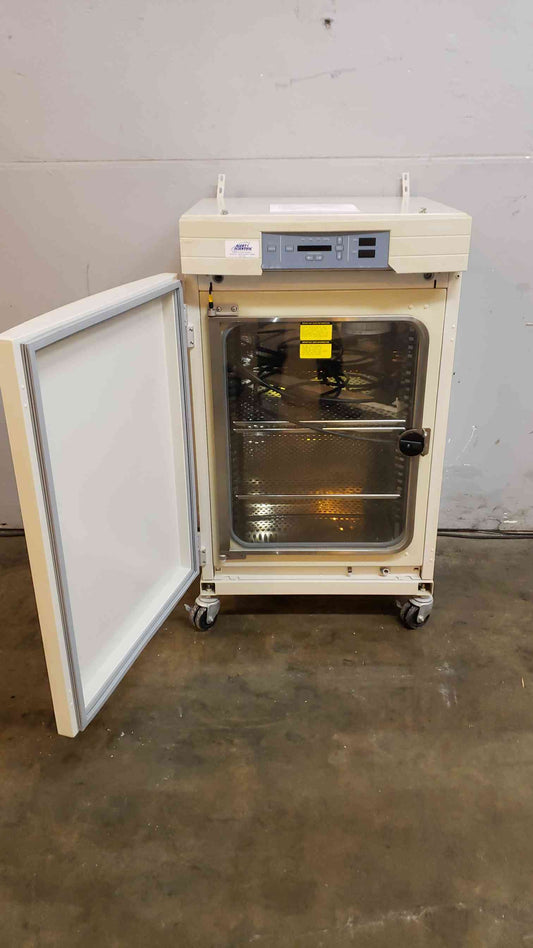 Forma Scientific 115V 3.6A Water Jacketed CO2 Incubator 3110 (SKU: 3130AA)(3130AA)