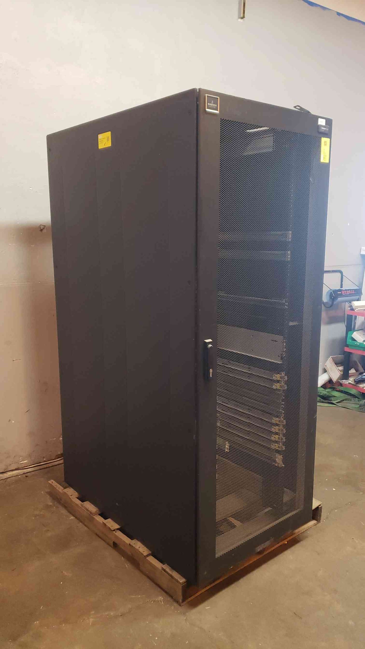 Emerson Extra Wide Server Cabinet Rack 49x32x79 Fully Enclosed (SKU: S6LLST11084)