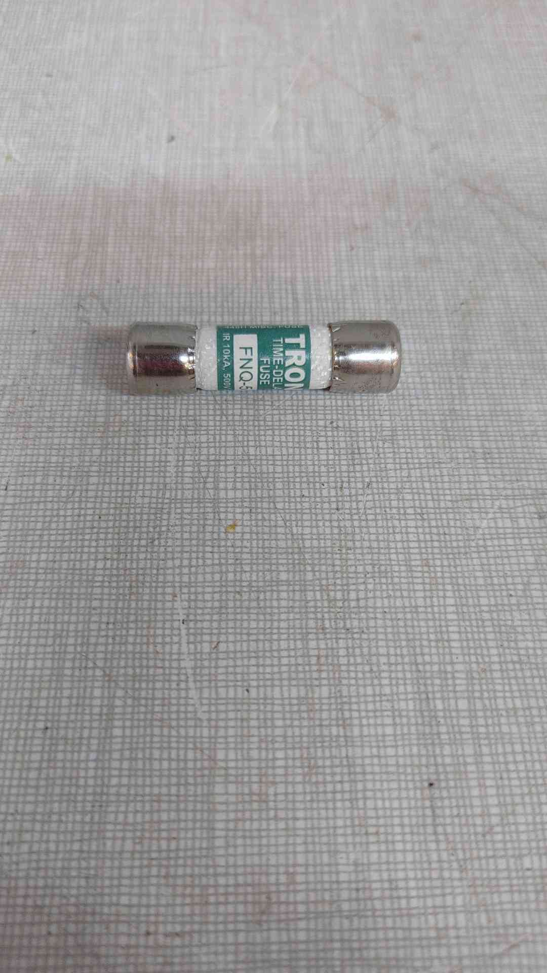 Box Of 10 COOPER BUSSMANN FNQ-5 FUSE, 5A, 500V, TIME DELAY(101635)