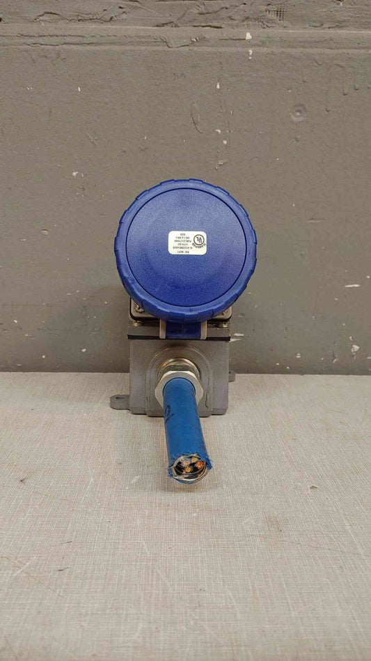 *Pickup Only* Lot of 2 Russellstoll Plug Receptacle 30A 250VAC 3PH 4 Wire RS430R9W(103690)