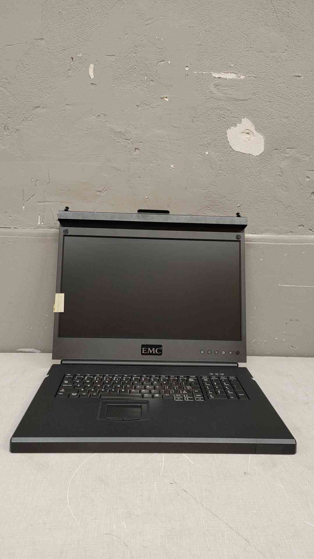 *Pickup Only* EMC 091-0-096 Avocent 1099-002 1U Rackmount 18.5" KVM Console(104010)
