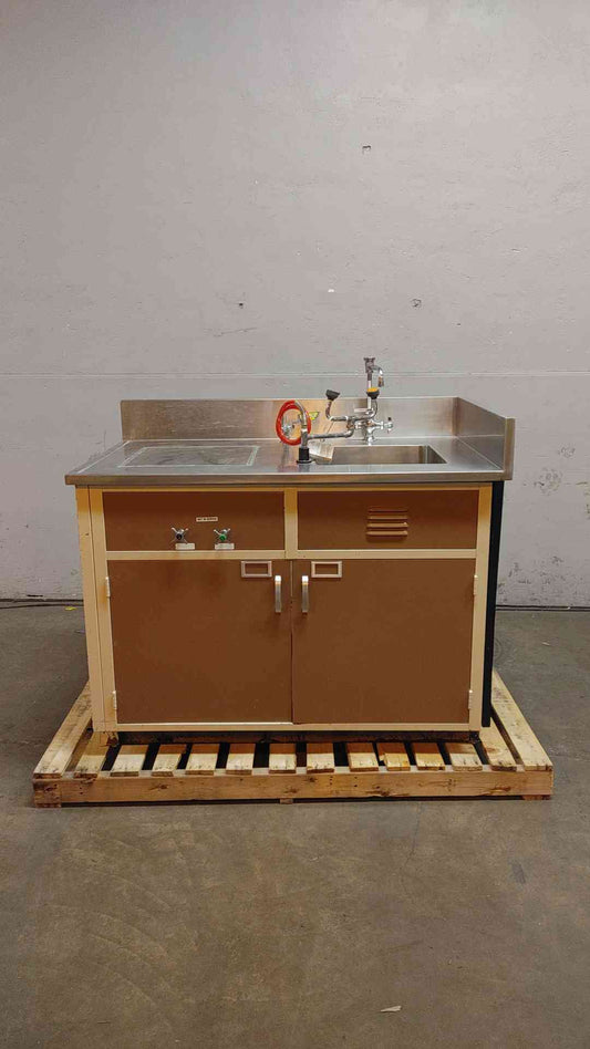 4' Duralab Sink Bundle Casework(104178)