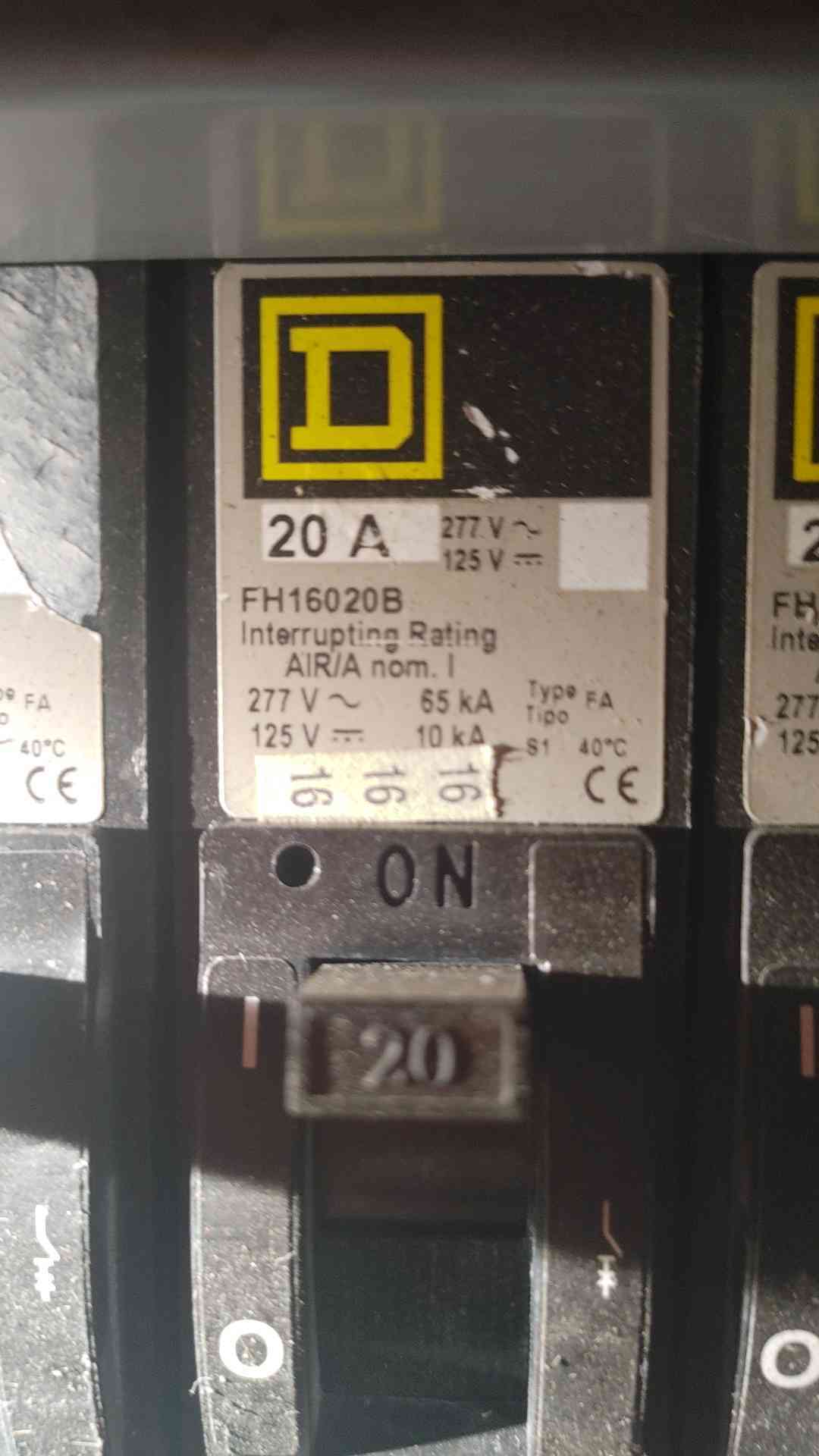 Square D FH16020B 20A Circuit Breaker(104190)