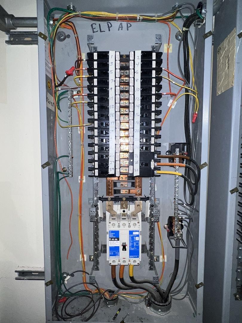 100A PRL2 480V, 277V Panelboard W/ Main & Breakers 36 ckt (SKU: 13331)(S6LLST13331)