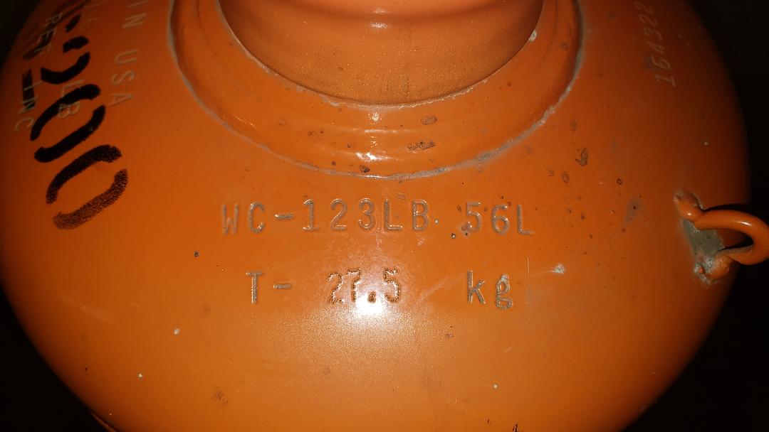 Metal Gas Cylinder Storage Tank Orange 10x10x56(S6LLST11275)